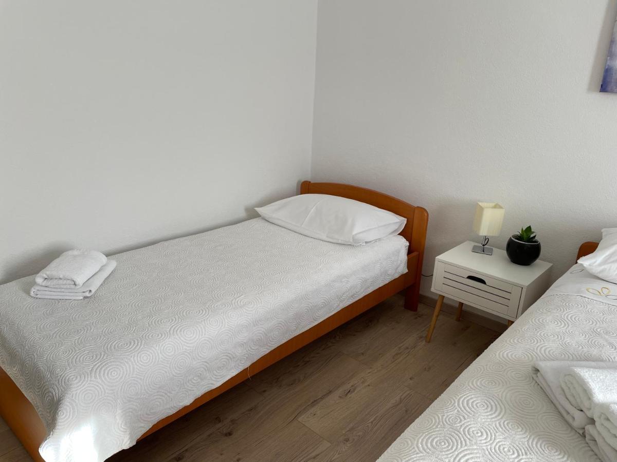 Apartments Angela Primošten Extérieur photo