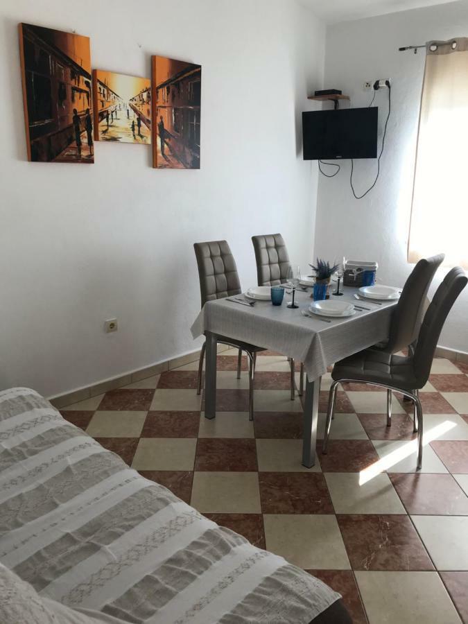 Apartments Angela Primošten Extérieur photo